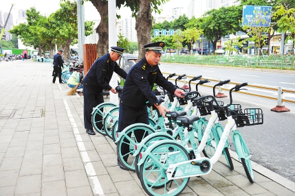 台江城管精细化管理  “绣”出海峡金融商务区高颜值