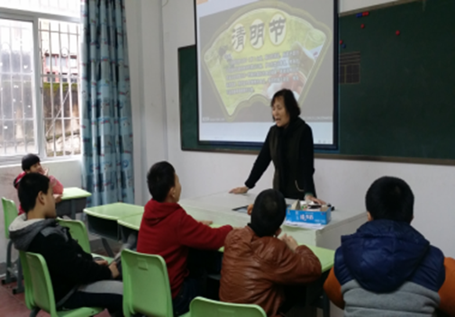 铭记历史 缅怀先辈：台江学子开展清明祭英烈系列活动