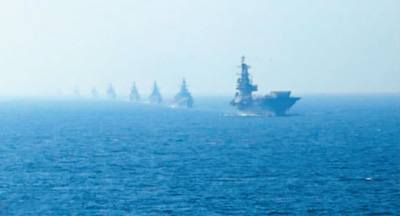 图为印度海军“维克兰特”号航母编队。（资料图片）