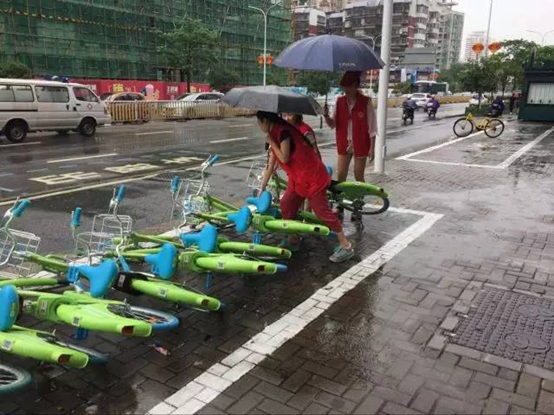 台风灾后志愿服务不停歇 为台江志愿者点赞