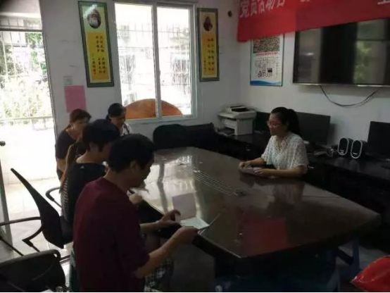 台江开展“法律进社区”活动 将法治送进千家万户