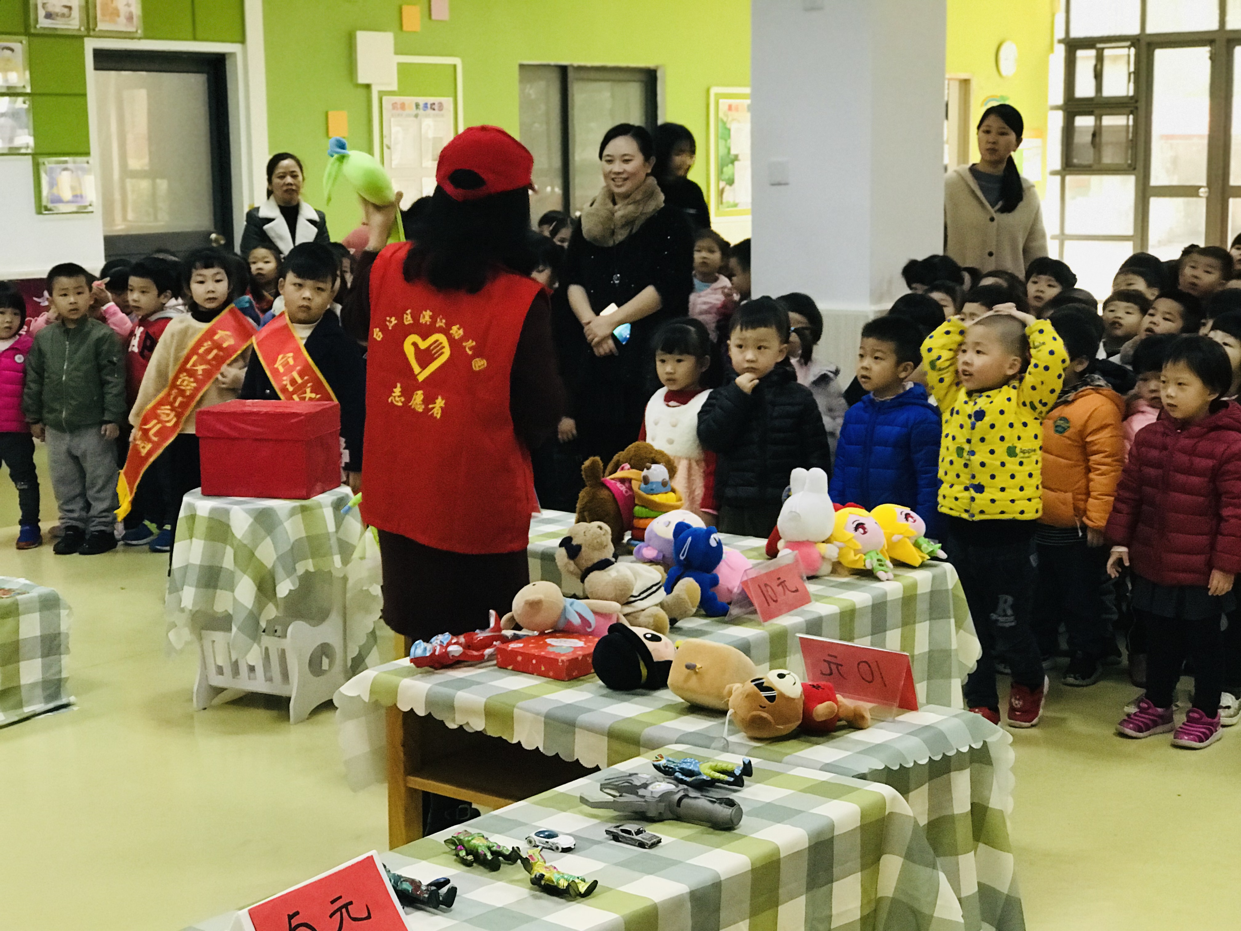 台江：雷锋月里“雷锋忙”志愿花开别样红