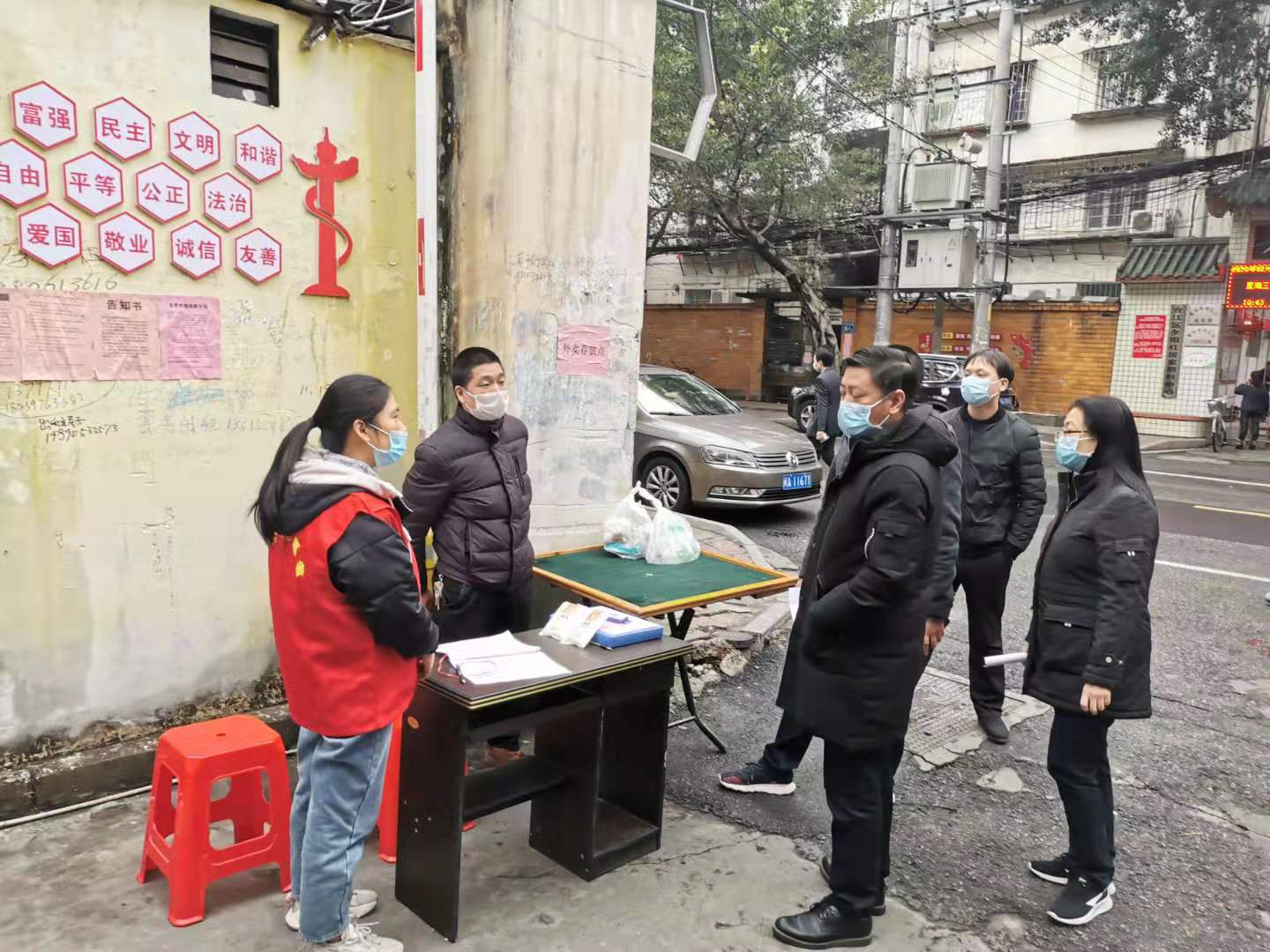 台江志愿者坚守无物业小区 齐心筑牢防控墙
